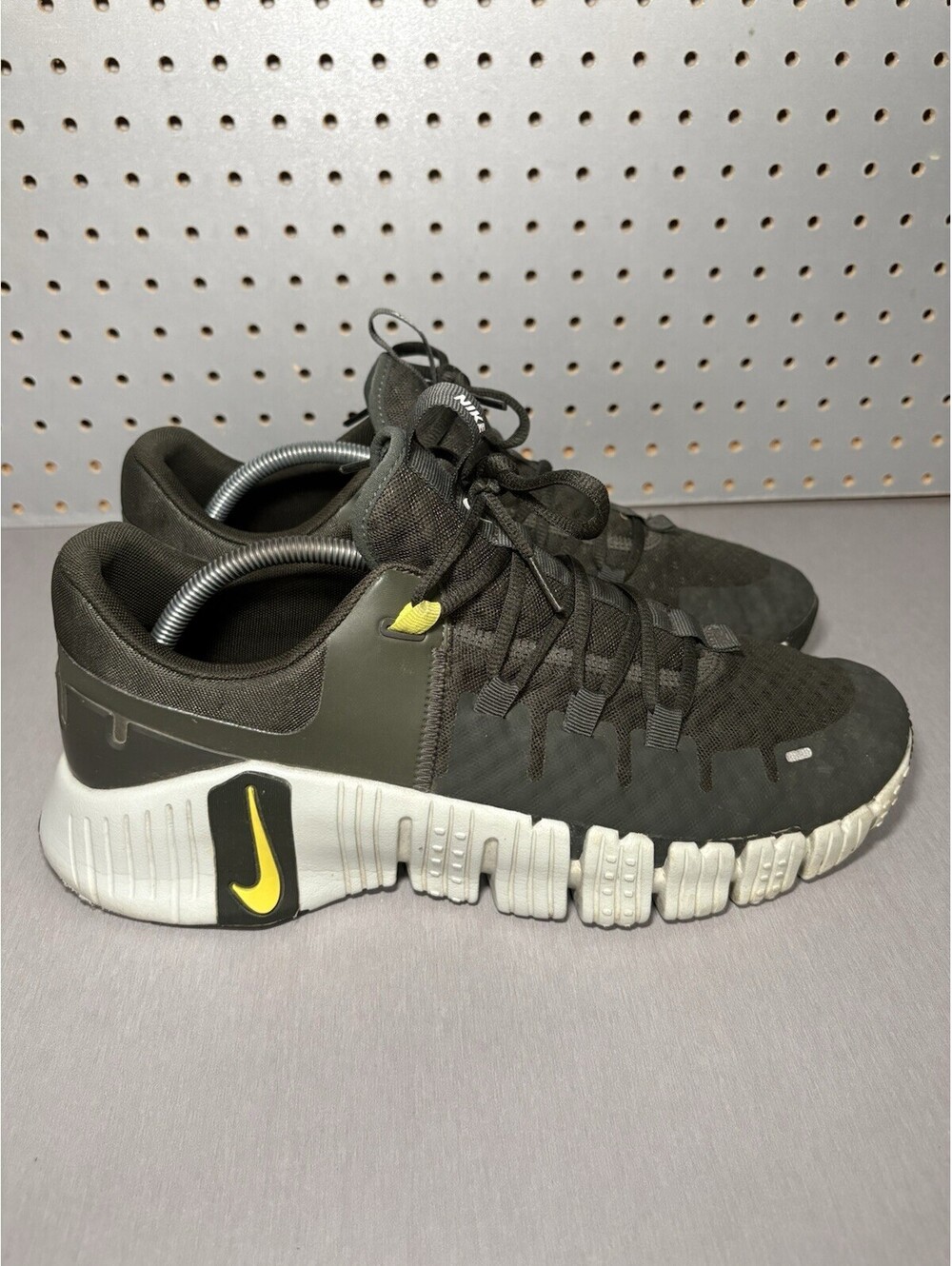 Nike Free Metcon 5 Shoes Mens Size 12 Green White Training Sneakers DV3949-300